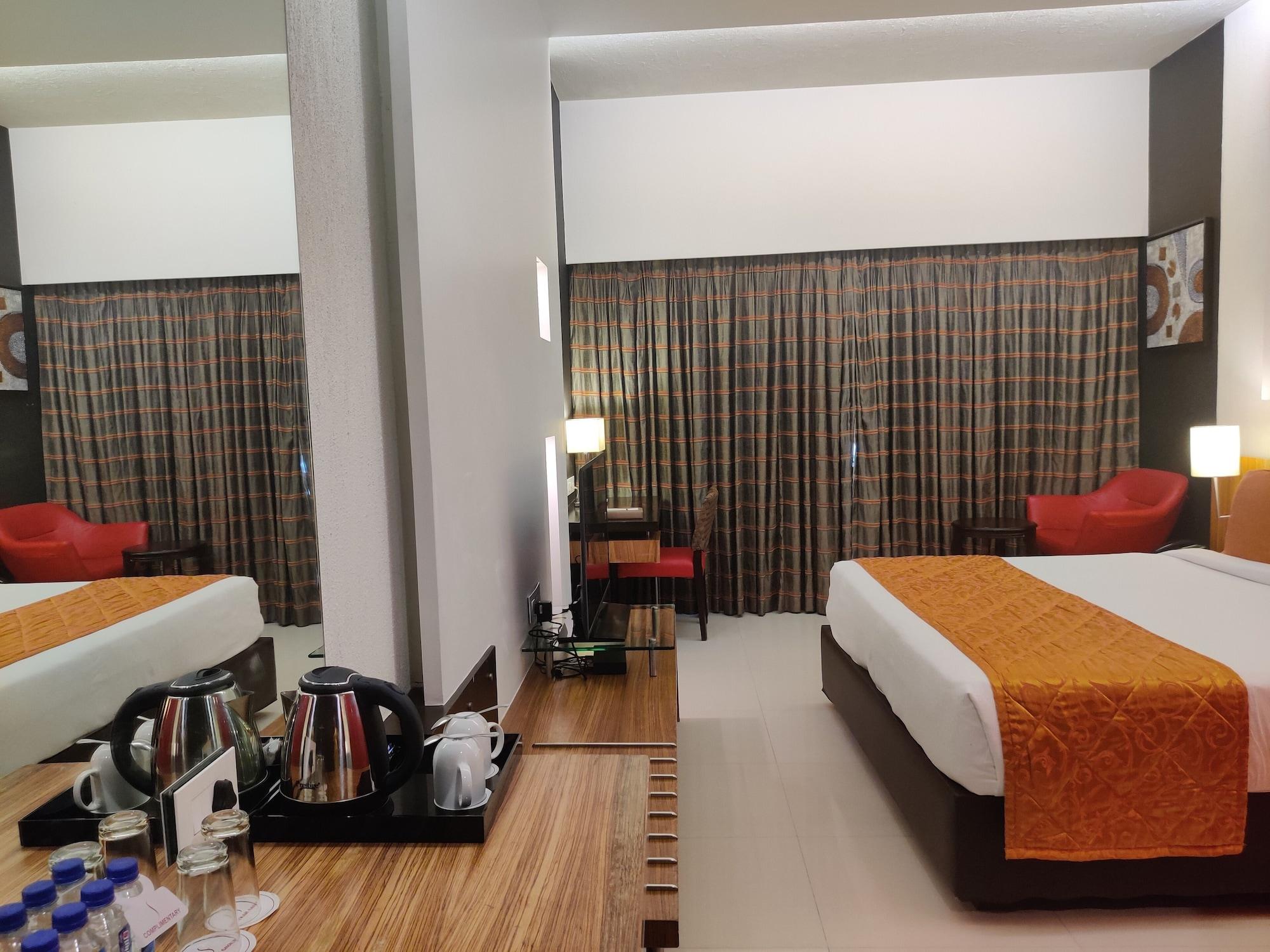 Hotel Satkar Residency Thane Bagian luar foto